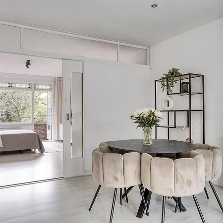 Statenweg appartment Rotterdam *
